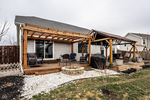 1400 W Springhurst Boulevard, Greenfield, IN 46140