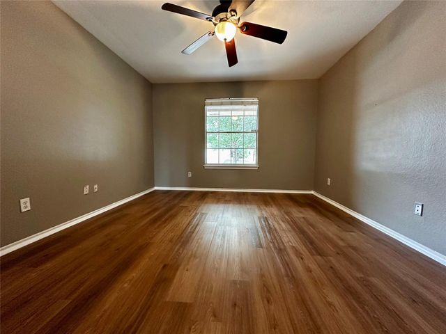 114 Mossy Rock CV, Hutto, TX 78634