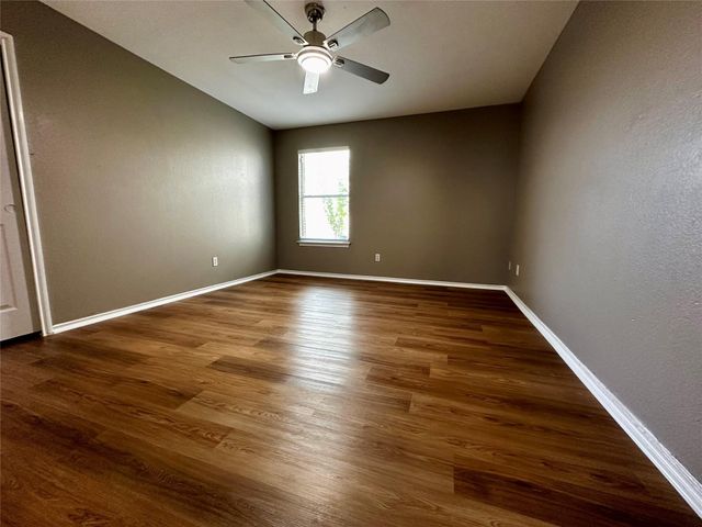 114 Mossy Rock CV, Hutto, TX 78634