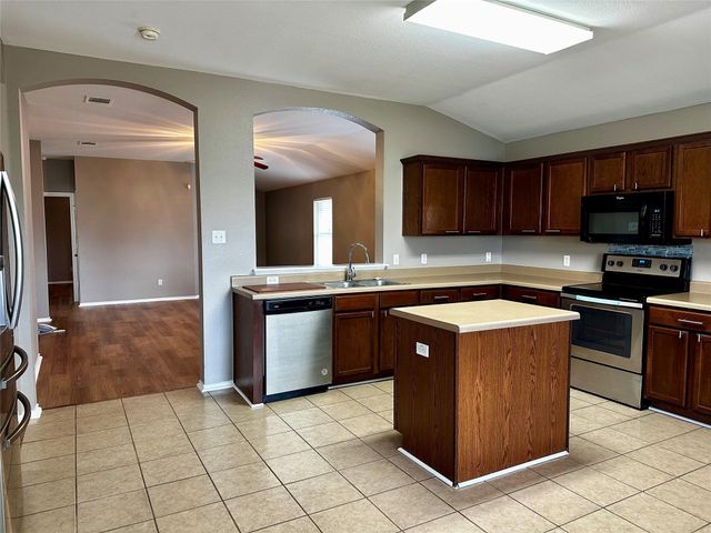 114 Mossy Rock CV, Hutto, TX 78634