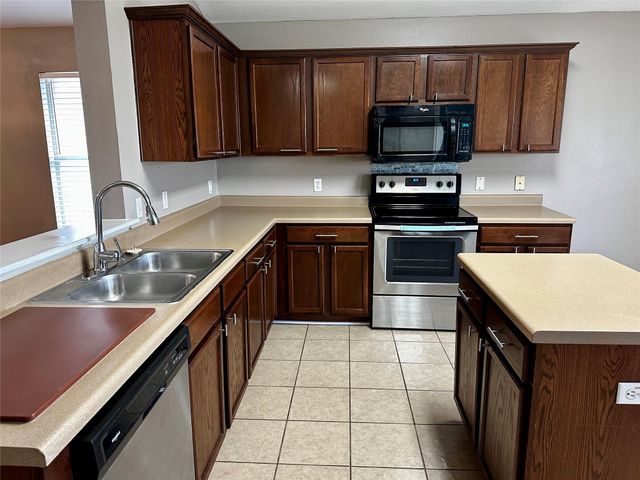 114 Mossy Rock CV, Hutto, TX 78634