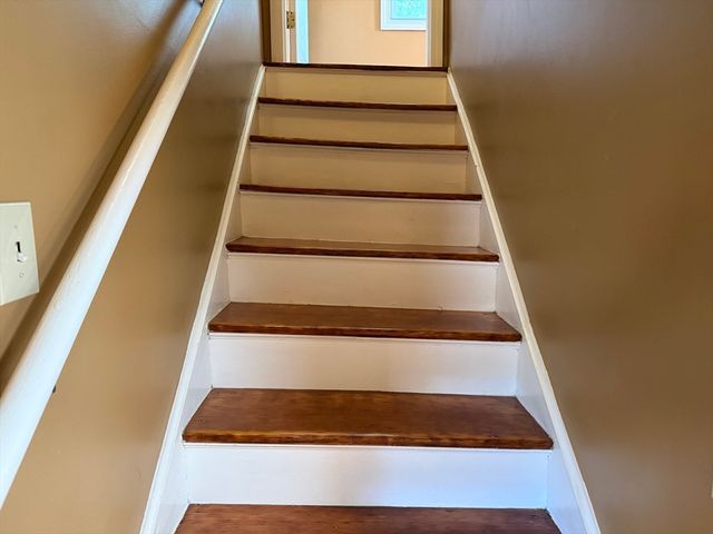 40 Wamsutta Ave., Acushnet, MA 02743