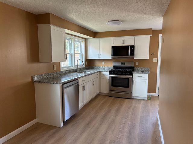 40 Wamsutta Ave., Acushnet, MA 02743