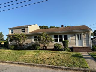 40 Wamsutta Ave., Acushnet, MA 02743