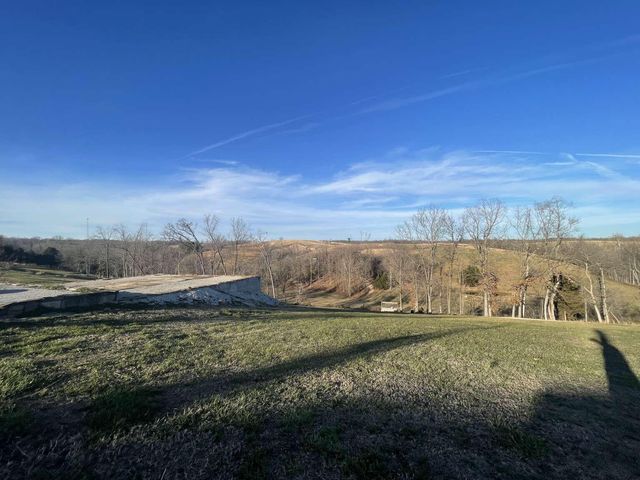 1633 Jessie James Road, Pineville, MO 64856