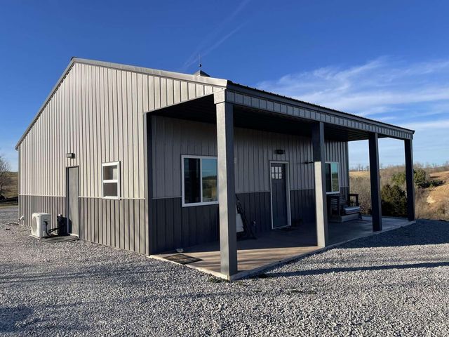 1633 Jessie James Road, Pineville, MO 64856