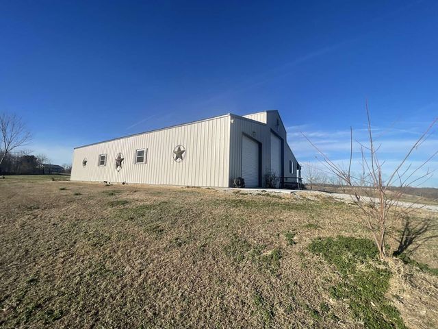 1633 Jessie James Road, Pineville, MO 64856