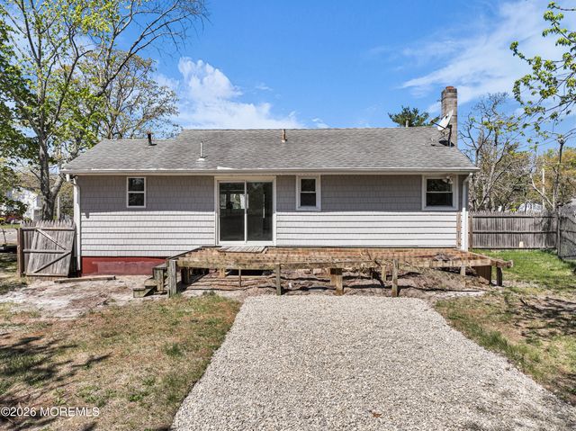 838 Maple Avenue, Brick, NJ 08724