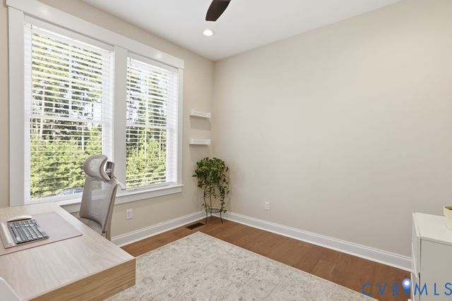 17113 Shoreland Dr, Moseley, VA 23120