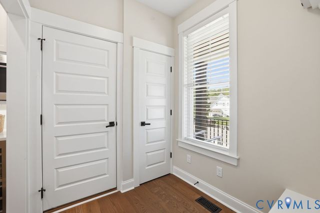 17113 Shoreland Dr, Moseley, VA 23120
