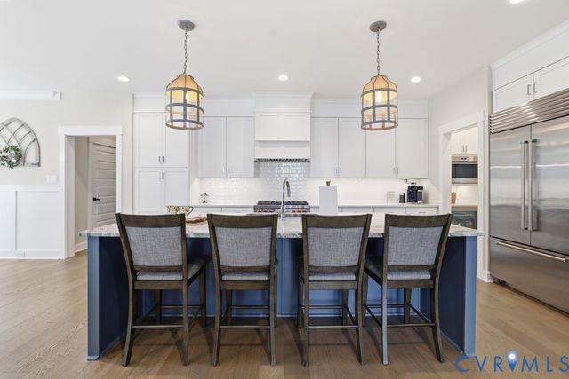 17113 Shoreland Dr, Moseley, VA 23120