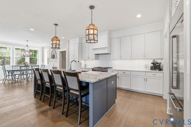 17113 Shoreland Dr, Moseley, VA 23120