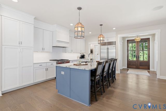 17113 Shoreland Dr, Moseley, VA 23120