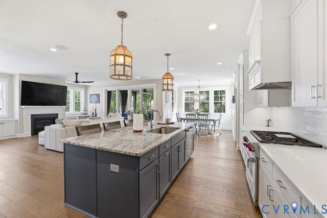 17113 Shoreland Dr, Moseley, VA 23120