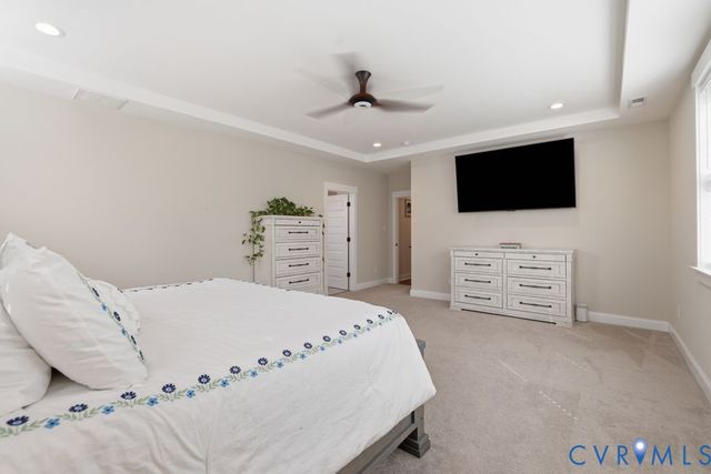 17113 Shoreland Dr, Moseley, VA 23120