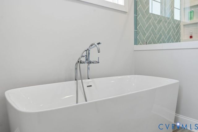 17113 Shoreland Dr, Moseley, VA 23120