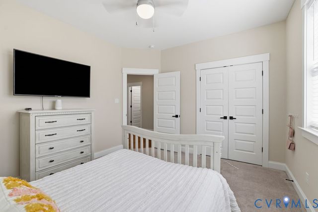 17113 Shoreland Dr, Moseley, VA 23120