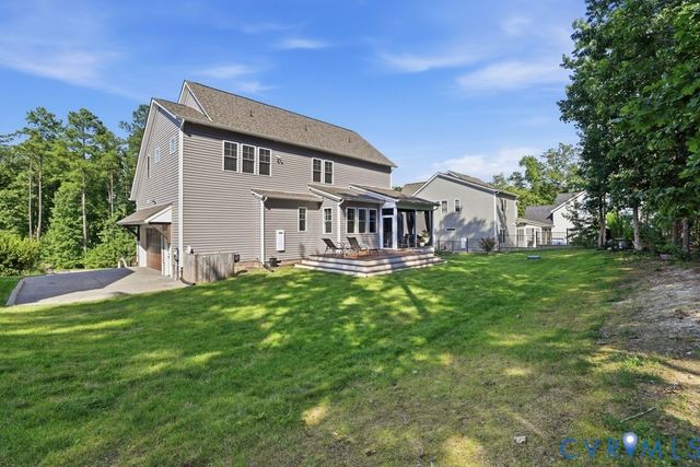 17113 Shoreland Dr, Moseley, VA 23120