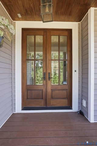 17113 Shoreland Dr, Moseley, VA 23120