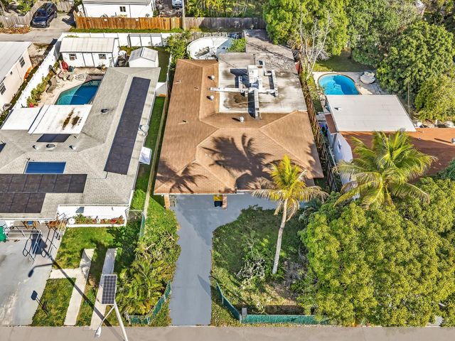 258 SW 8th Street, Dania Beach, FL 33004