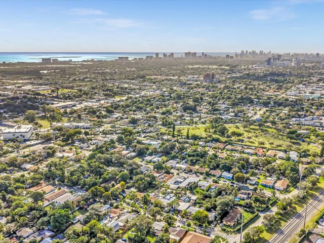 258 SW 8th Street, Dania Beach, FL 33004