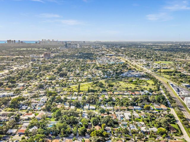 258 SW 8th Street, Dania Beach, FL 33004