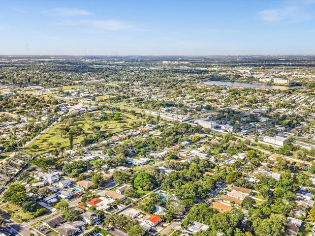 258 SW 8th Street, Dania Beach, FL 33004