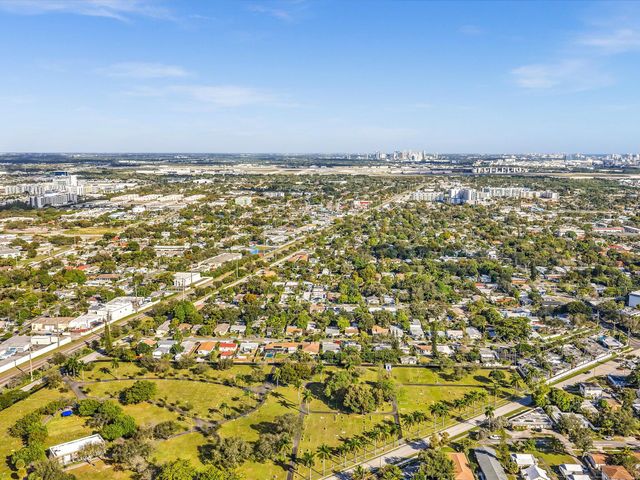 258 SW 8th Street, Dania Beach, FL 33004