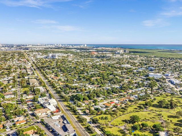 258 SW 8th Street, Dania Beach, FL 33004