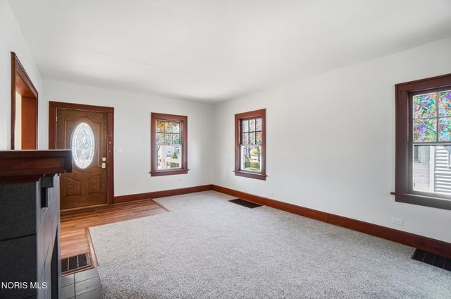 2306 Eastbrook Drive, Toledo, OH 43613