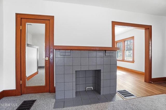 2306 Eastbrook Drive, Toledo, OH 43613