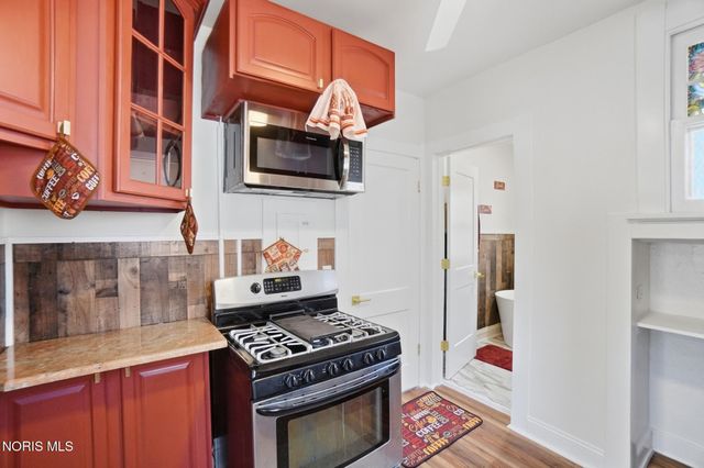 2306 Eastbrook Drive, Toledo, OH 43613
