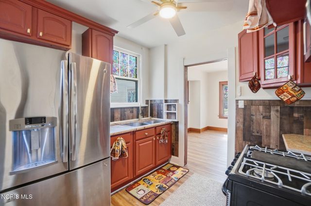 2306 Eastbrook Drive, Toledo, OH 43613