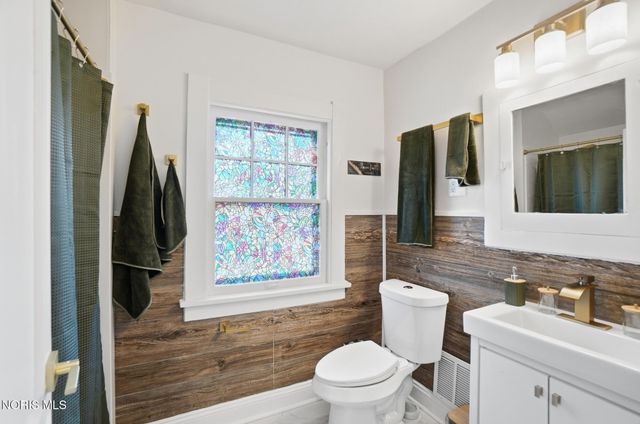2306 Eastbrook Drive, Toledo, OH 43613