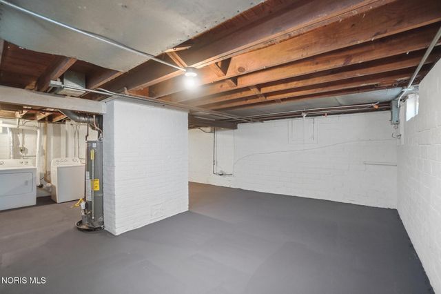 2306 Eastbrook Drive, Toledo, OH 43613