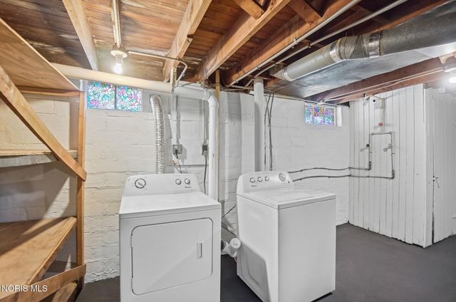 2306 Eastbrook Drive, Toledo, OH 43613