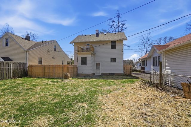 2306 Eastbrook Drive, Toledo, OH 43613