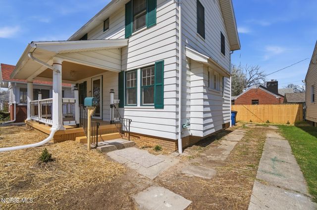 2306 Eastbrook Drive, Toledo, OH 43613