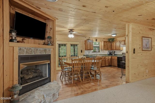 759 Ridgefield Drive, Sevierville, TN 37876