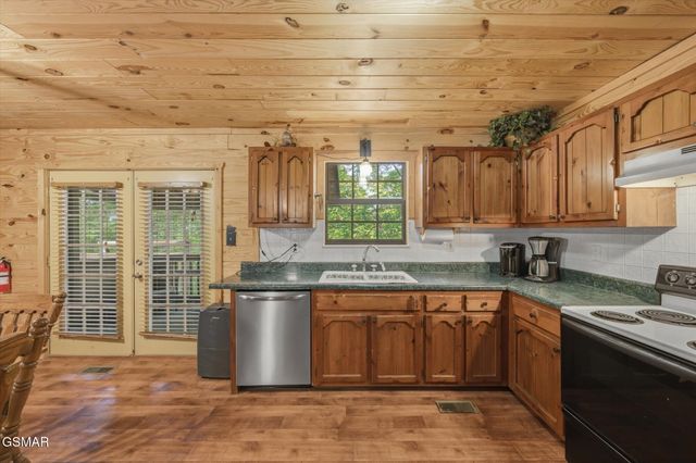 759 Ridgefield Drive, Sevierville, TN 37876