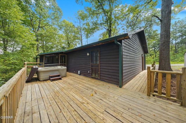 759 Ridgefield Drive, Sevierville, TN 37876
