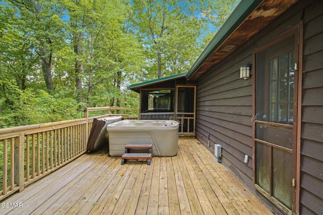 759 Ridgefield Drive, Sevierville, TN 37876