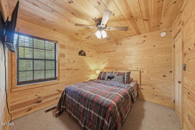 759 Ridgefield Drive, Sevierville, TN 37876