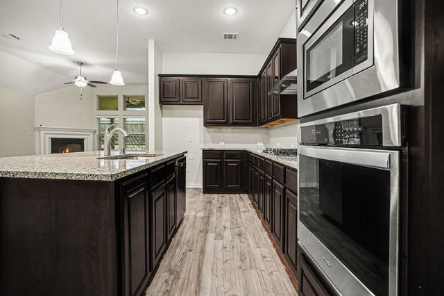 1216 Kensington Drive, Forney, TX 75126