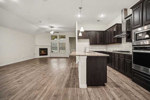 1216 Kensington Drive, Forney, TX 75126