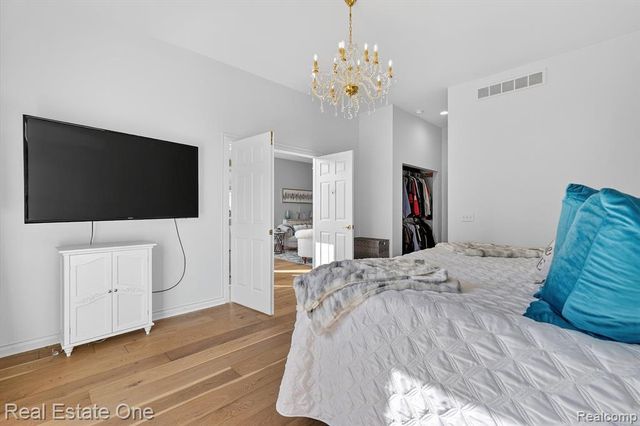 1088 Eagle Nest Drive, Milford, MI 48381