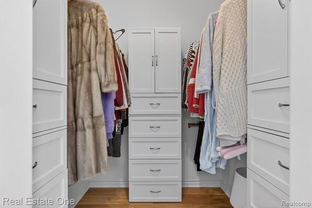 1088 Eagle Nest Drive, Milford, MI 48381