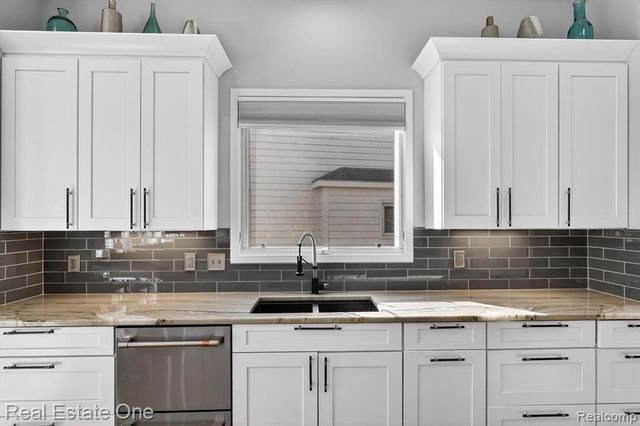 1088 Eagle Nest Drive, Milford, MI 48381