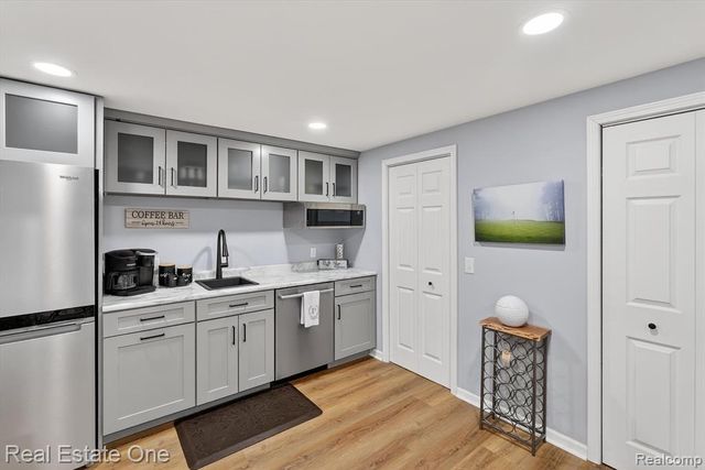 1088 Eagle Nest Drive, Milford, MI 48381