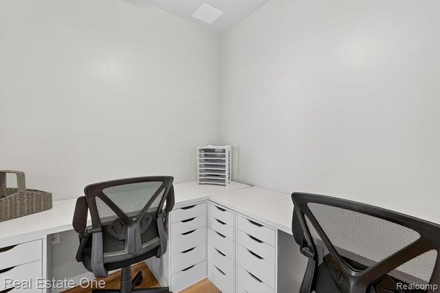 1088 Eagle Nest Drive, Milford, MI 48381